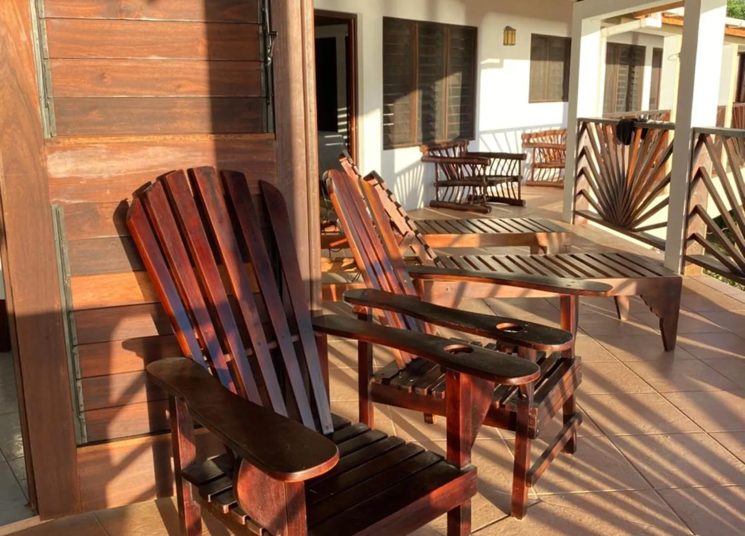 Ocean Breeze Retreat Villa Whitehouse
